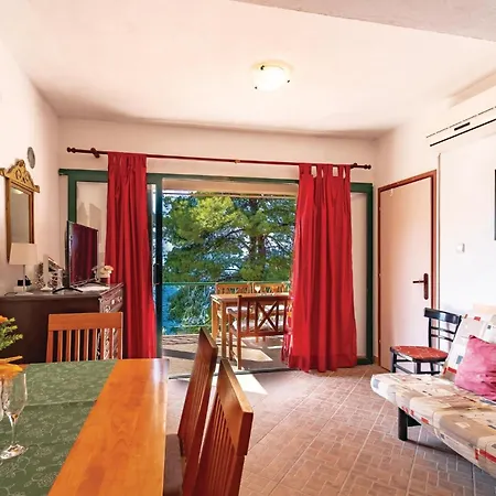 Cozy In Crnja Luka With Wifi Apartman Prigradica