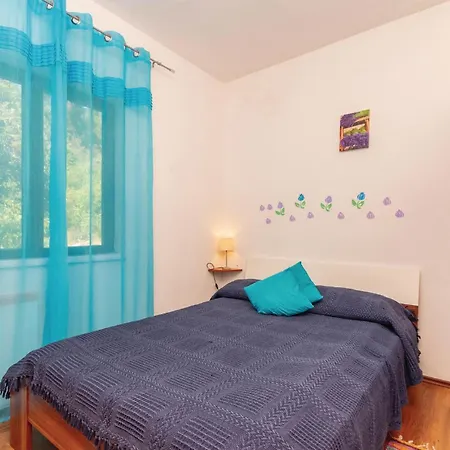 Cozy In Crnja Luka With Wifi Apartman Prigradica