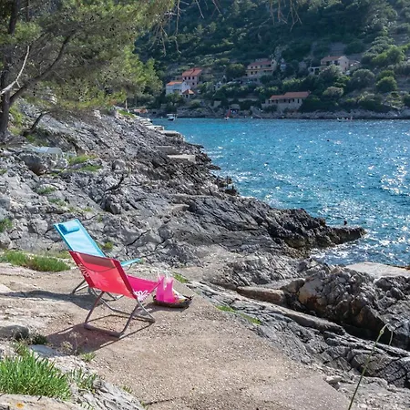 Cozy In Crnja Luka With Wifi